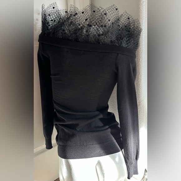 Auth Versace Unique Knitted Open Mesh Shoulders Black Top, Size S, Italy. - Picture 10 of 11